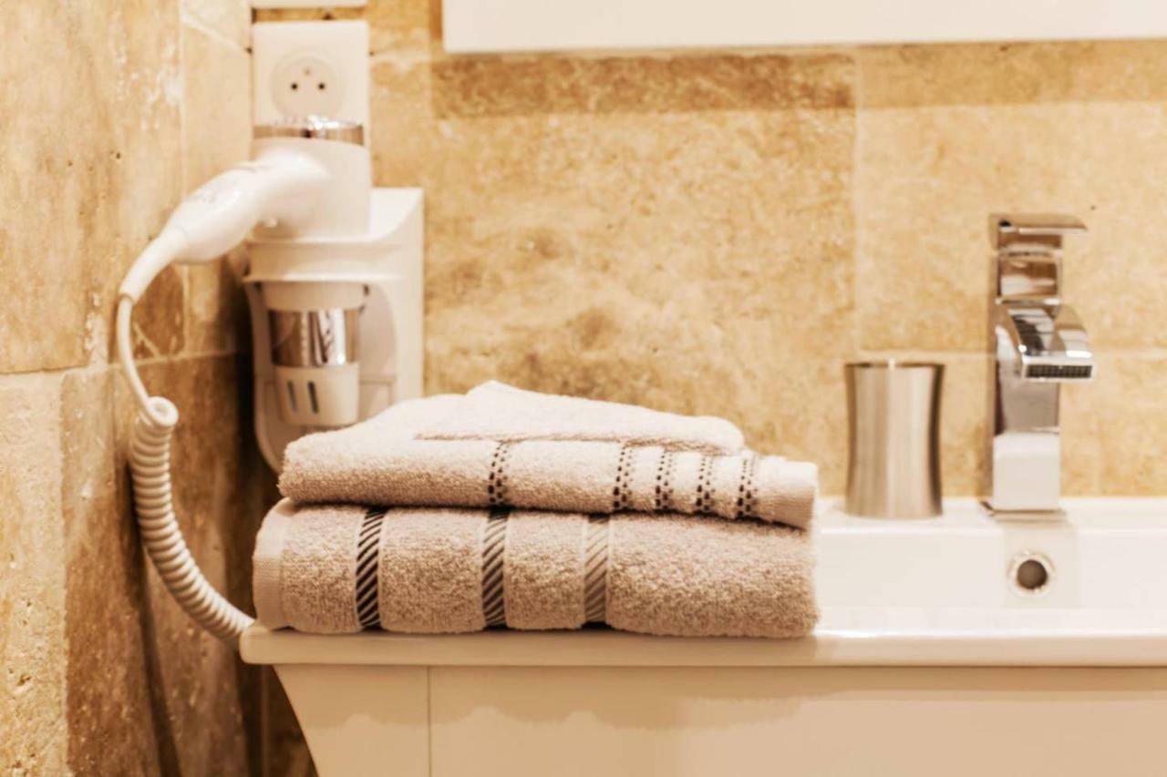 Legend - Le Saint Laurent - Parking - Wifi - 24/7 - Cosy Saint-Laurent-sur-Saone Exterior foto